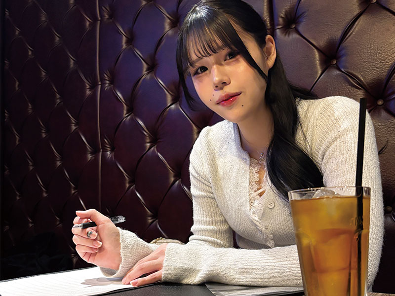 アンケートを書く　愛宕ゆあちゃん